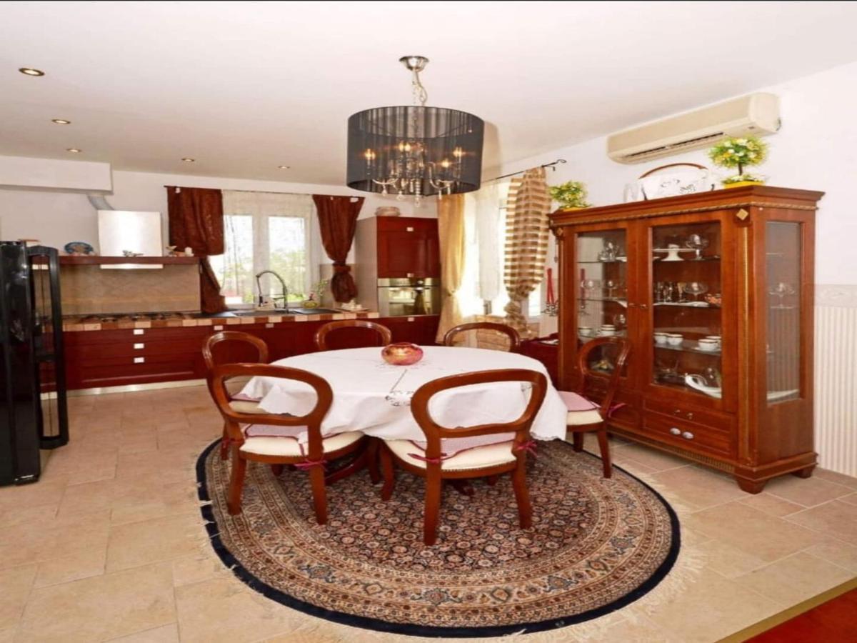 Apartment Villa Bepe Vranjic Ngoại thất bức ảnh